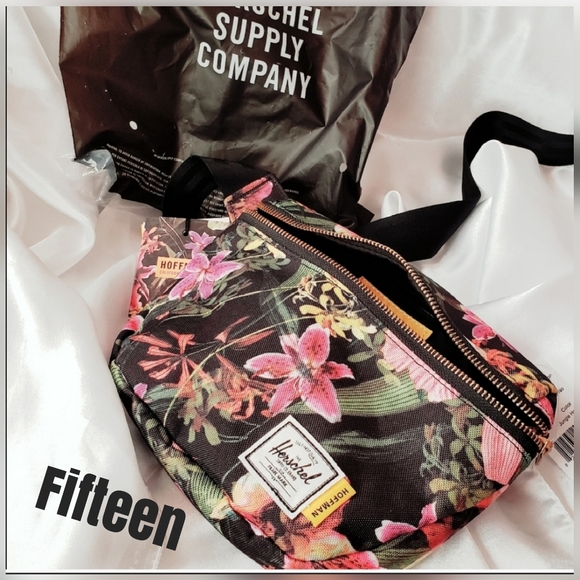 Herschel Floral Fifteen Hip Pack - Picture 4 of 6